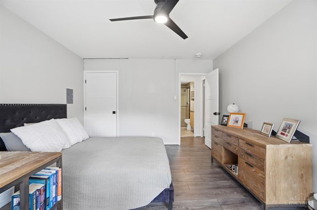 2324 Madison Road, Cincinnati, OH 45208