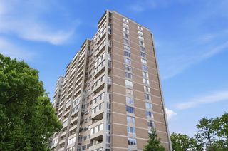 2324 Madison Road, Cincinnati, OH 45208
