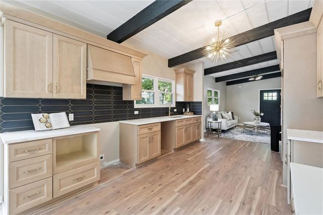 1414 Park Court, Kansas City, MO 64111