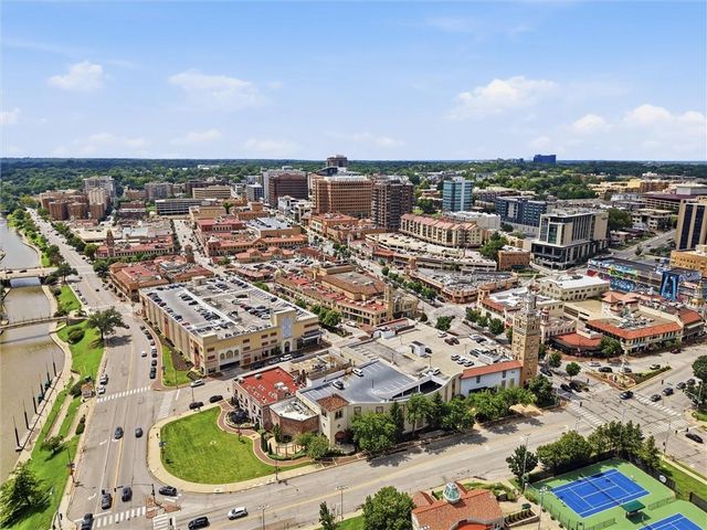1414 Park Court, Kansas City, MO 64111