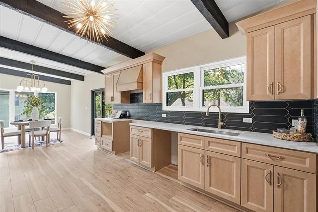 1414 Park Court, Kansas City, MO 64111