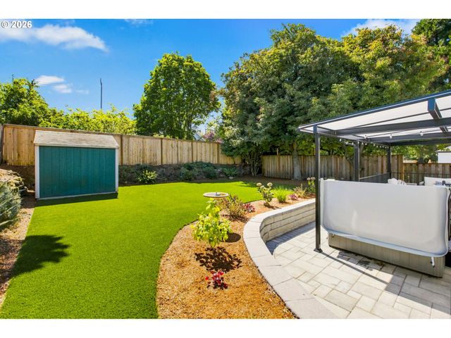 5524 Ne COUCH St, Portland, OR 97213