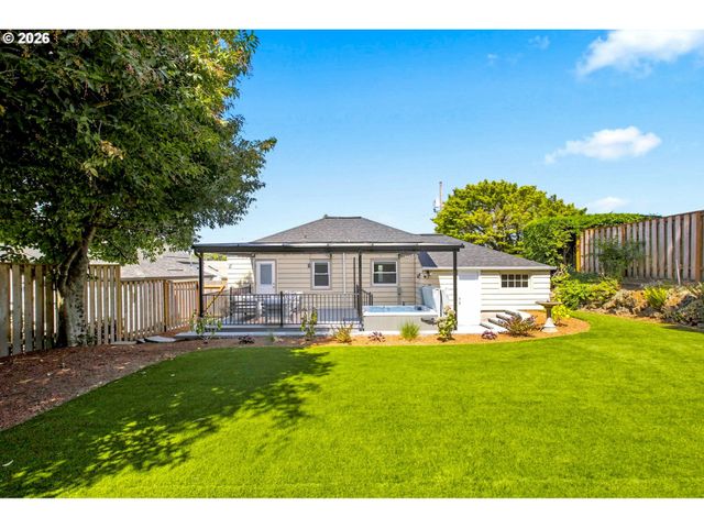 5524 Ne COUCH St, Portland, OR 97213