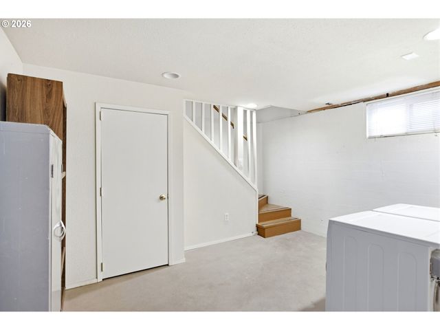 5524 Ne COUCH St, Portland, OR 97213