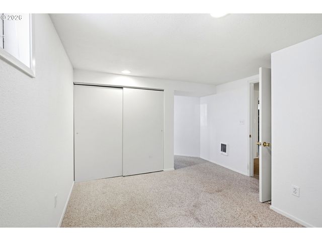 5524 Ne COUCH St, Portland, OR 97213