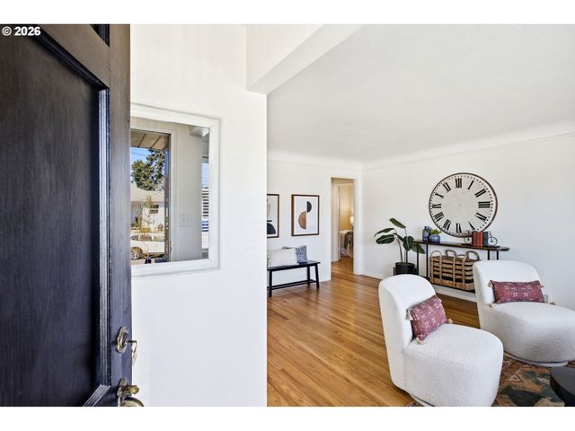 5524 Ne COUCH St, Portland, OR 97213