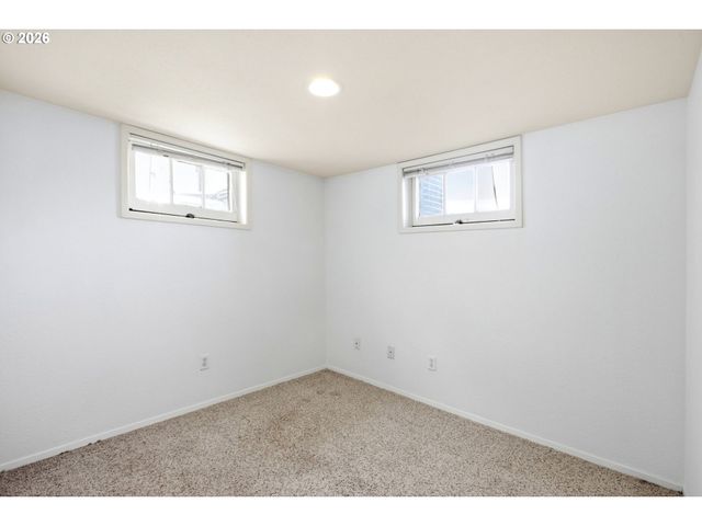5524 Ne COUCH St, Portland, OR 97213