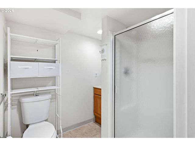 5524 Ne COUCH St, Portland, OR 97213