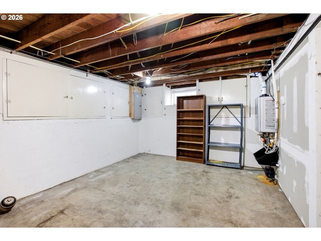 5524 Ne COUCH St, Portland, OR 97213