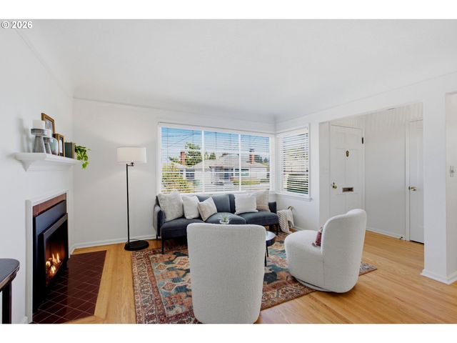 5524 Ne COUCH St, Portland, OR 97213