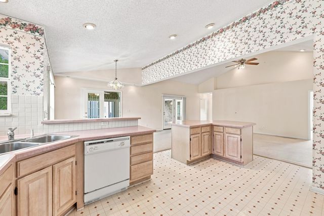 4172 Fairway Dr., Little River, SC 29566