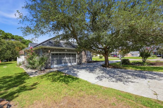 4172 Fairway Dr., Little River, SC 29566