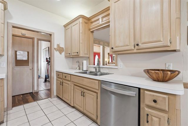 2600 Halifax Way, Norman, OK 73069