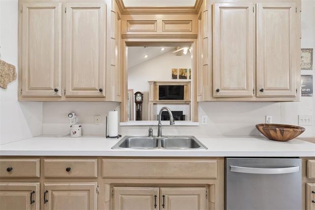 2600 Halifax Way, Norman, OK 73069