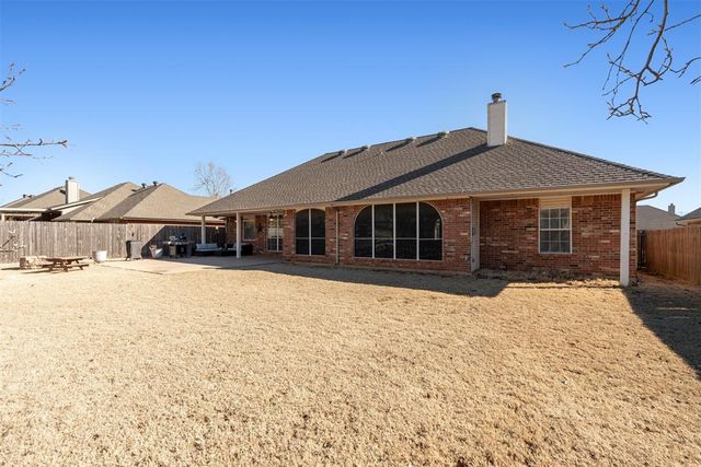 2600 Halifax Way, Norman, OK 73069