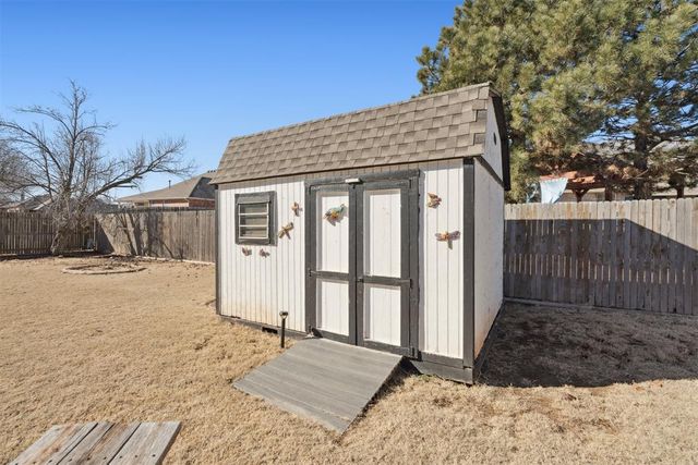 2600 Halifax Way, Norman, OK 73069