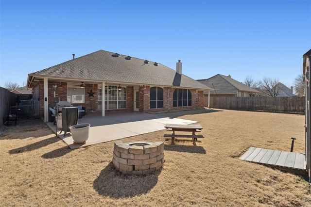 2600 Halifax Way, Norman, OK 73069
