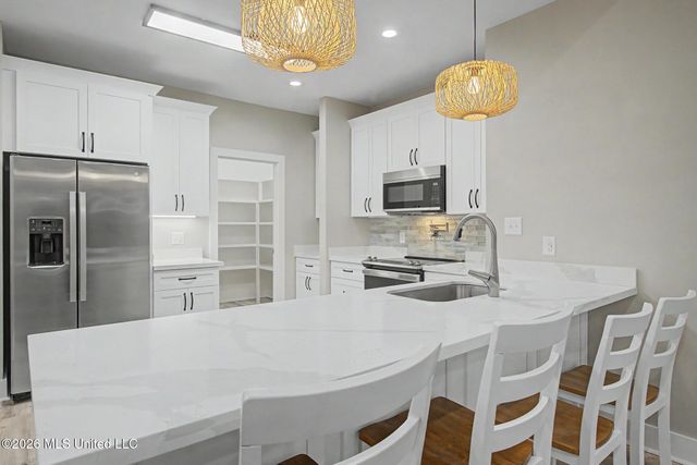 111 North Street, Waveland, MS 39576