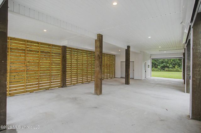 111 North Street, Waveland, MS 39576