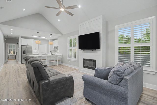 111 North Street, Waveland, MS 39576
