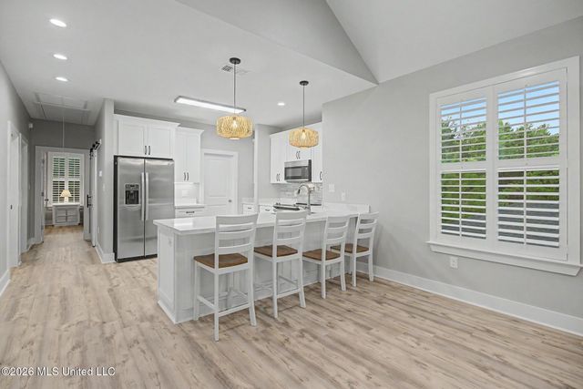 111 North Street, Waveland, MS 39576