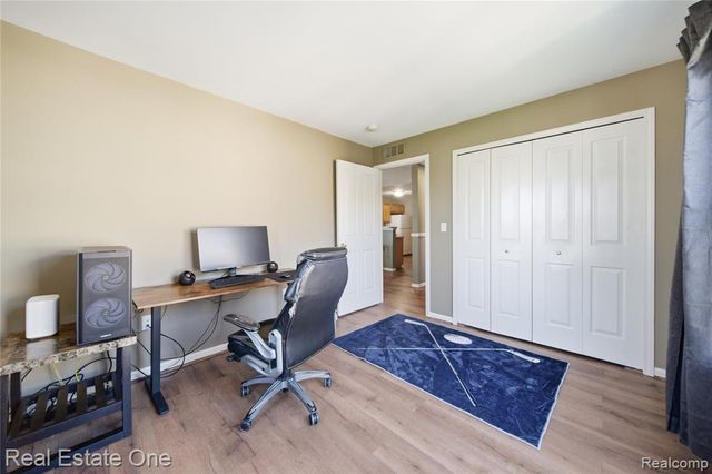 4113 Hampton Ridge Boulevard, Howell, MI 48843