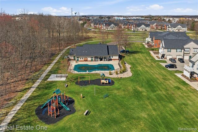 4113 Hampton Ridge Boulevard, Howell, MI 48843