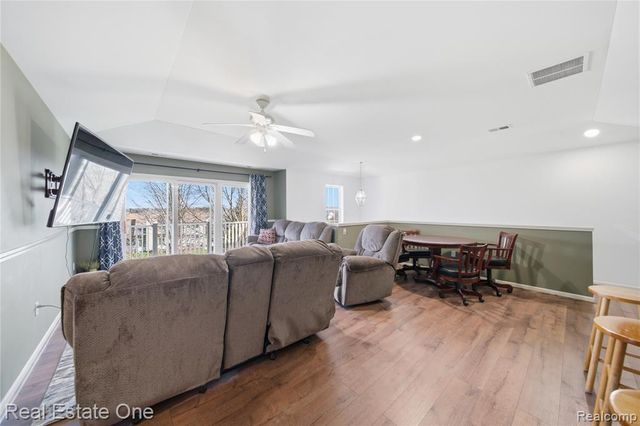 4113 Hampton Ridge Boulevard, Howell, MI 48843