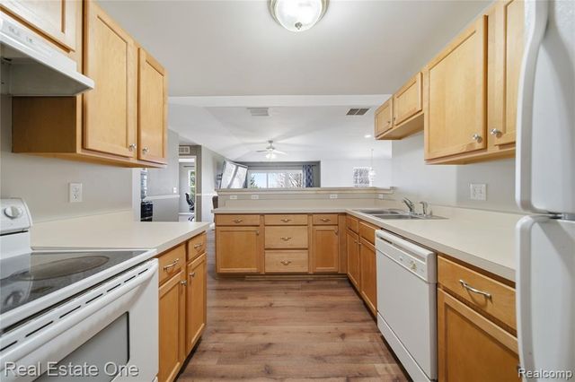 4113 Hampton Ridge Boulevard, Howell, MI 48843