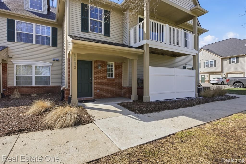 4113 Hampton Ridge Boulevard, Howell, MI 48843
