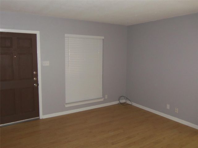 3305 Dolphin CV A, Austin, TX 78704