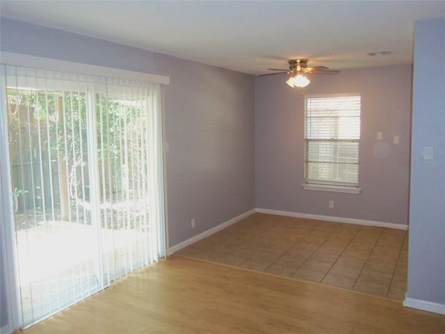 3305 Dolphin CV A, Austin, TX 78704
