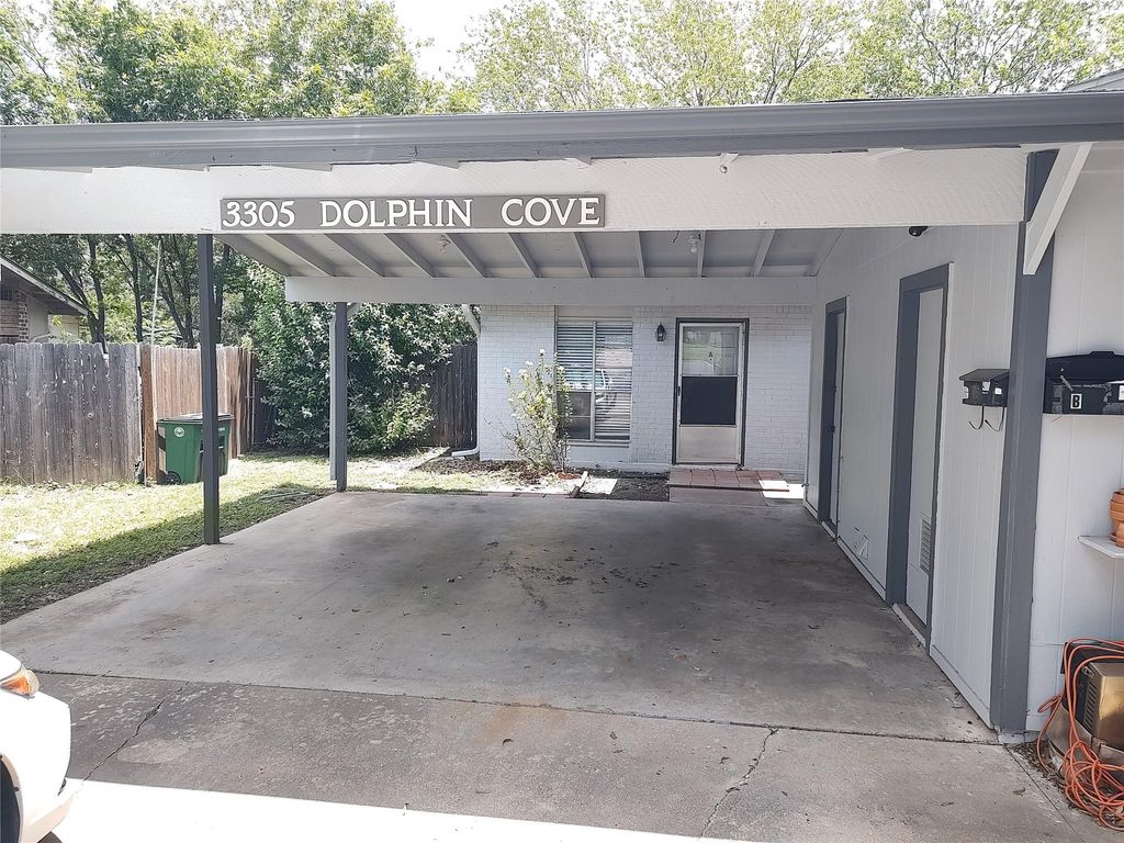 3305 Dolphin CV A, Austin, TX 78704