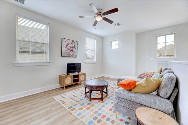 13501 Metric BLVD 3, Austin, TX 78727