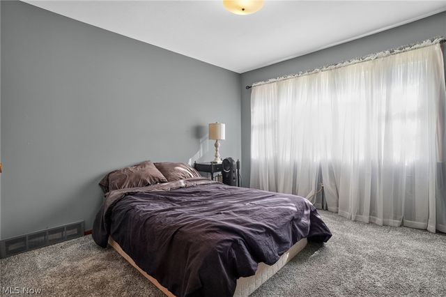 3045 Spencer Circle E, Geneva, OH 44041