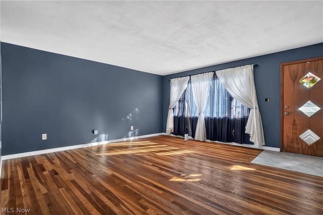 3045 Spencer Circle E, Geneva, OH 44041