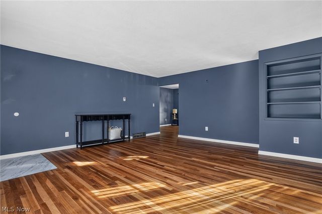 3045 Spencer Circle E, Geneva, OH 44041