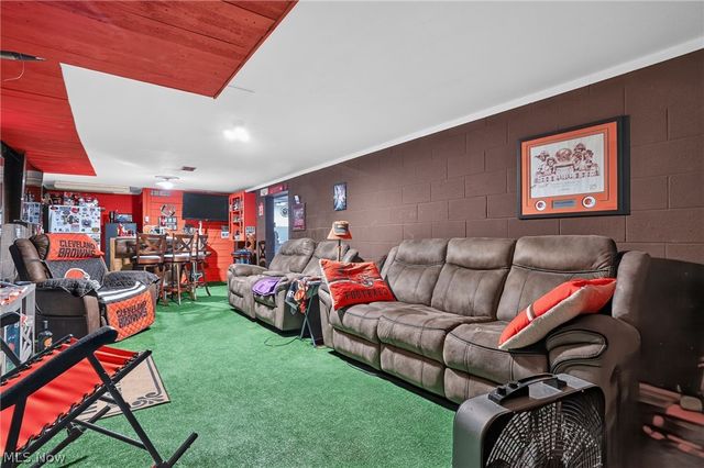 3045 Spencer Circle E, Geneva, OH 44041