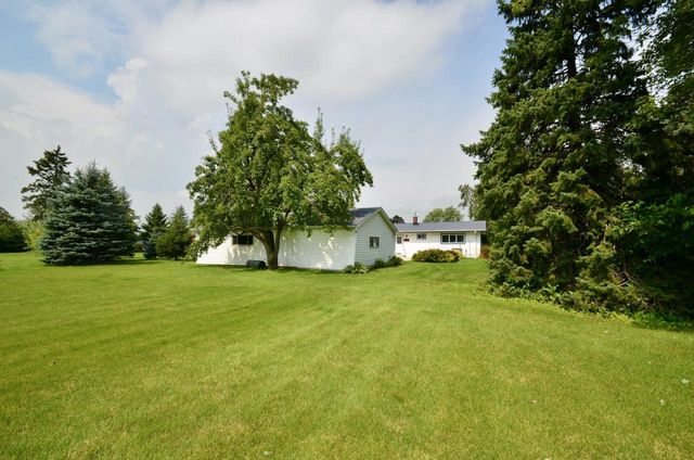 12009 County Road G, Caledonia, WI 53108