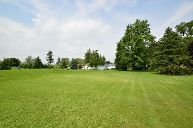 12009 County Road G, Caledonia, WI 53108