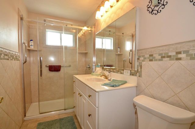 12009 County Road G, Caledonia, WI 53108