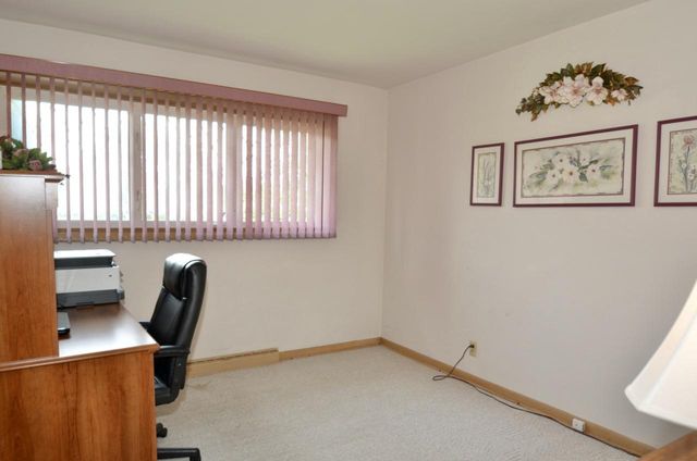 12009 County Road G, Caledonia, WI 53108