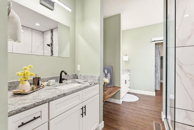 22583 Maumee Meadows Drive, Woodburn, IN 46797