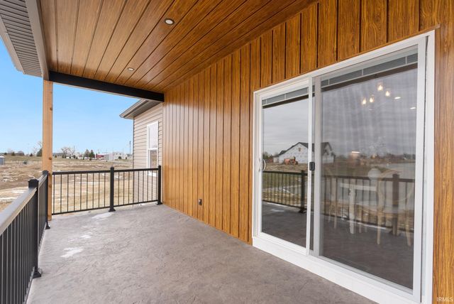 22583 Maumee Meadows Drive, Woodburn, IN 46797