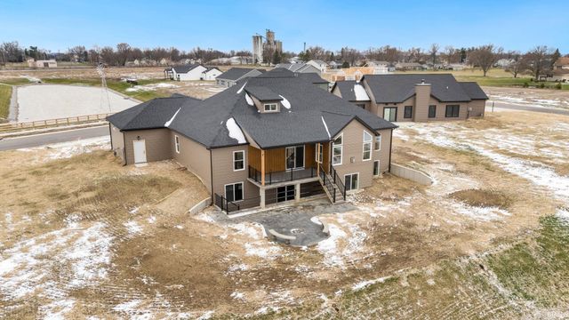 22583 Maumee Meadows Drive, Woodburn, IN 46797