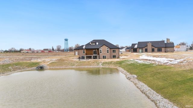 22583 Maumee Meadows Drive, Woodburn, IN 46797