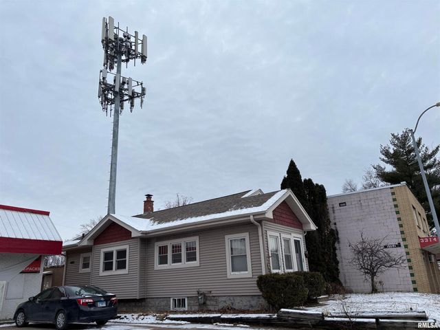 3316 AVENUE OF THE CITIES Avenue, Moline, IL 61265