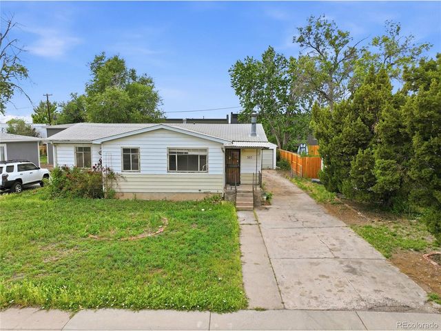 3817 S Inca St, Englewood, CO 80110