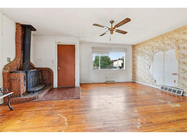 3817 S Inca St, Englewood, CO 80110