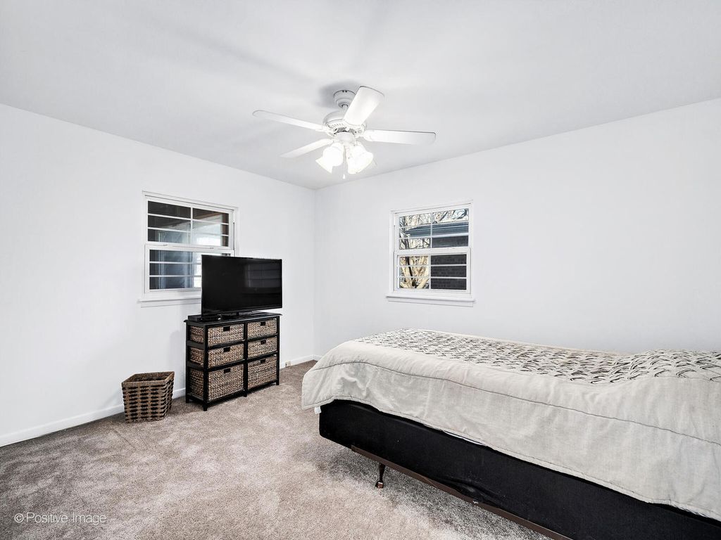 property-img